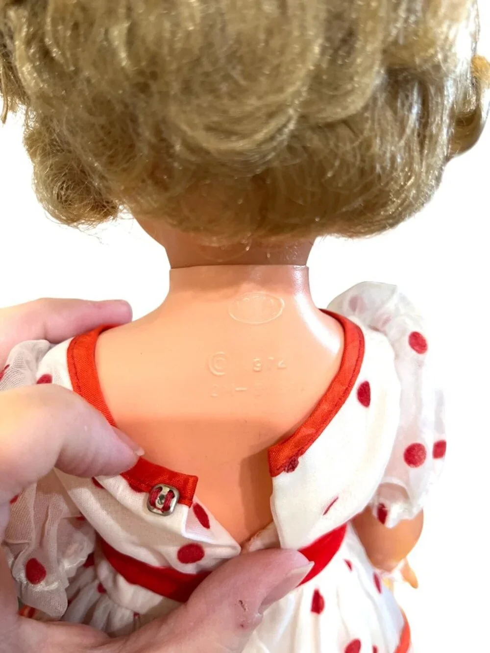 Vintage 1972 Ideal Shirley Temple Doll In Polka Dot Dress & Velvet Bow 16.5